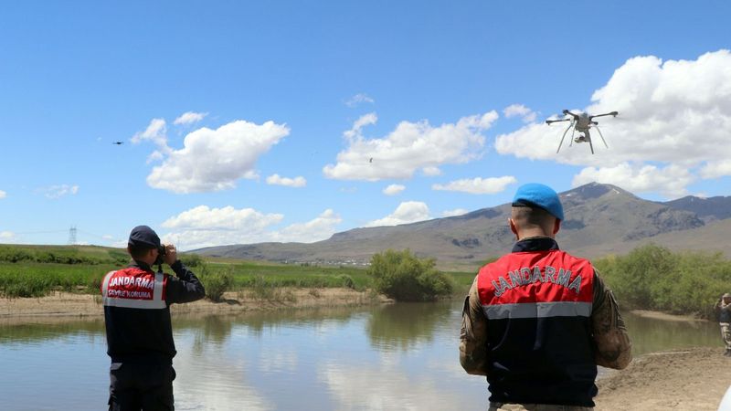 Van'da inci kefalleri kaçak avlanmasın diye nöbet tutuluyor