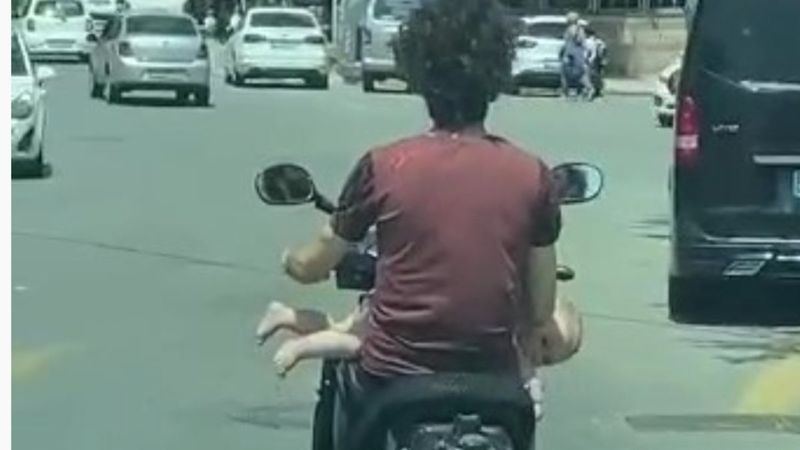 Sultanbeyli'deki sürücünün kucağındaki bebekle tehlikeli yolculuğu