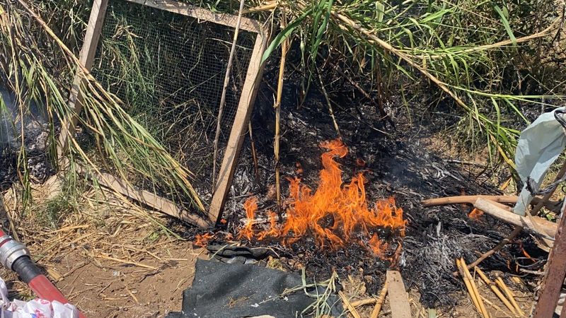 Fethiye'de otluk alanda yangın çıktı