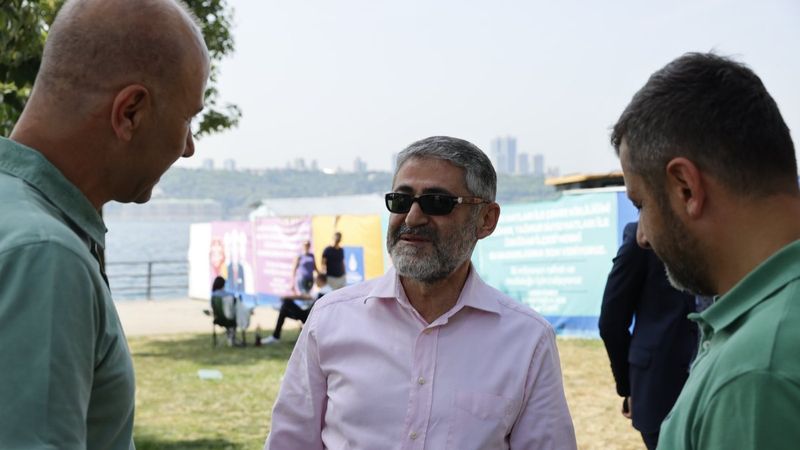 Nureddin Nebati, İstanbul'da vatandaşları dinledi