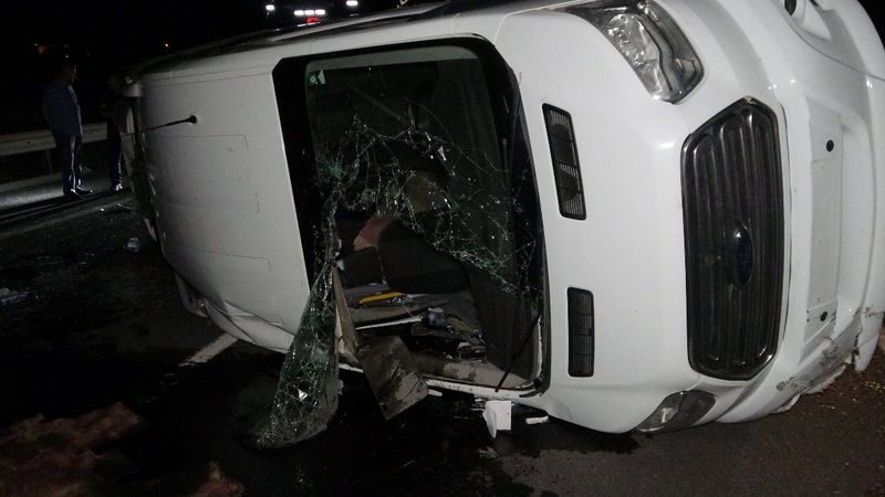 Osmaniye'de öğrencileri taşıyan minibüs devrildi: 17 yaralı