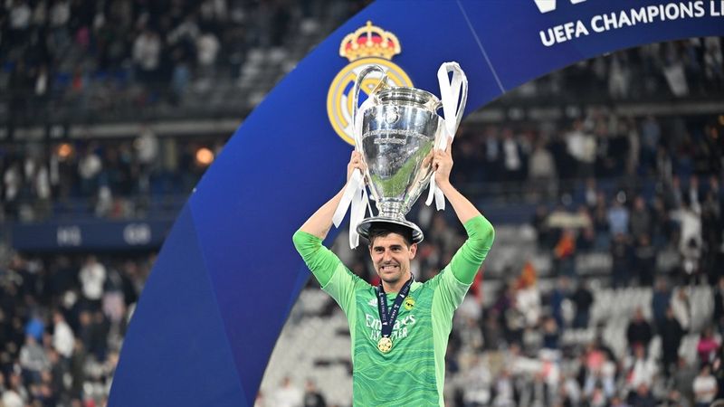Muhammed Salah final maçında Courtois'ı geçemedi