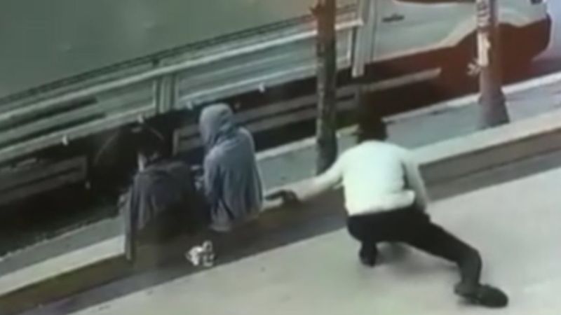 Esenyurt'ta cep telefonu hırsızlığı