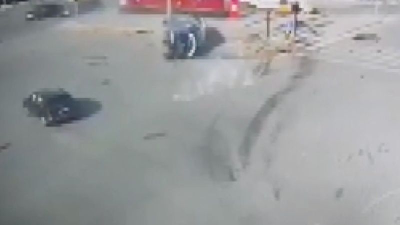 Ankara'da minibüs kaza yaptı: 20 yaralı