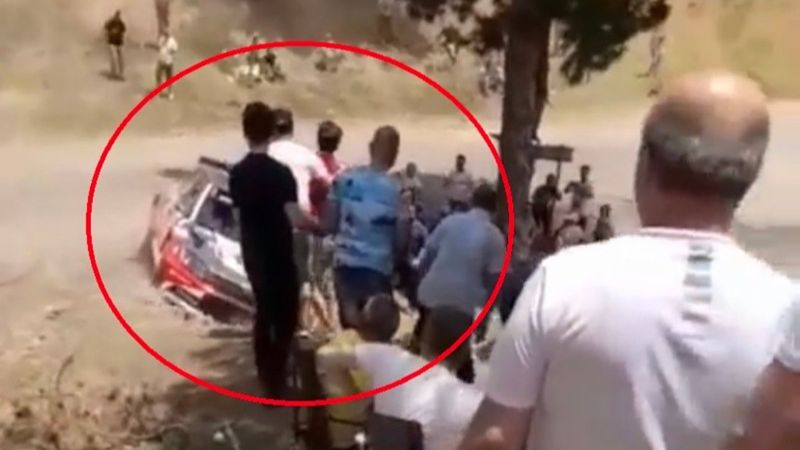 Bursa'da ralli aracı seyircilerin arasına daldı