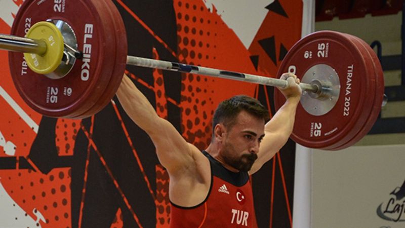 Avrupa Halter Şampiyonası Ferdi Hardal'dan bronz madalya