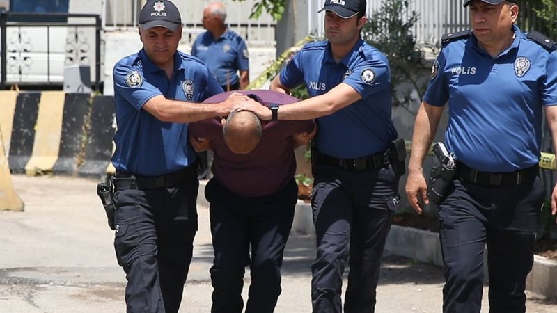 Gaziantep'te yaşlı kadına tekme atan şahıs adliyeye sevk edildi