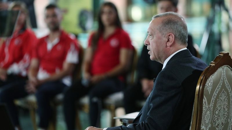 Cumhurbaşkanı Erdoğan araçta sigara içenlere tepkisini anlattı