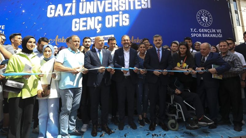 Mehmet Muharrem Kasapoğlu, Gazi Üniversitesi Genç Ofisi'nin açılış törenine katıldı