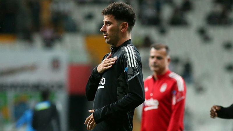 Oğuzhan Özyakup, Galatasaray ile görüşüyor