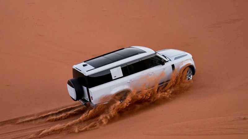 2023 Land Rover Defender 130 tanıtıldı: İşte fiyatı ve özellikleri