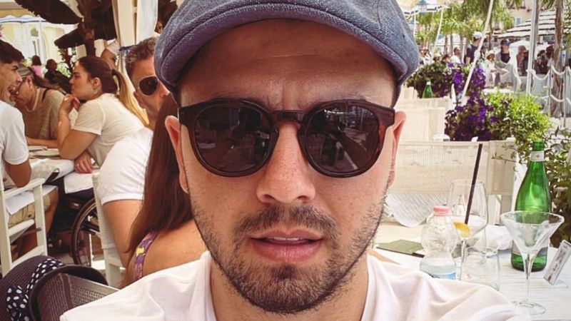 Ozan Tufan'dan kasketli paylaşım