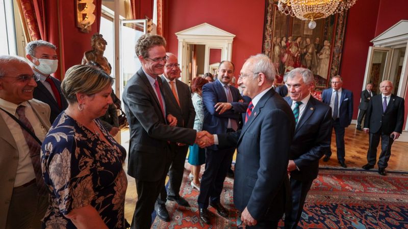 Kemal Kılıçdaroğlu'ndan Fransa Büyükelçiliği'ne ziyaret