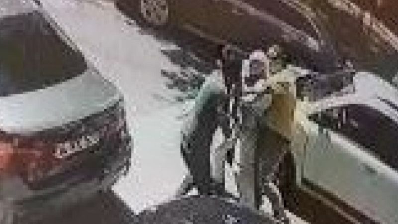 Şişli’de trafikte yol verme kavgası kamerada