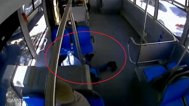 Diyarbakır'da bayılan yocusunu hastaneye yetiştirdi