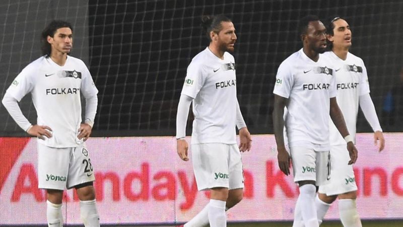 Altay'da 2 ayrılık daha