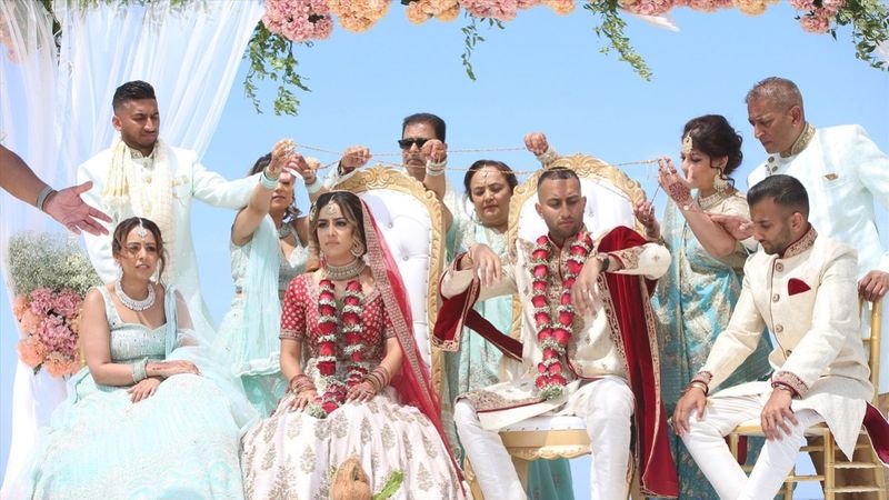 Kuşadası'ndaki Hintlilerin görkemli düğünü