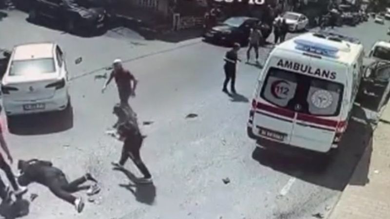 Sarıyer'de ambulans şoförü direksiyonu kırdı, faciadan kıl payı dönüldü
