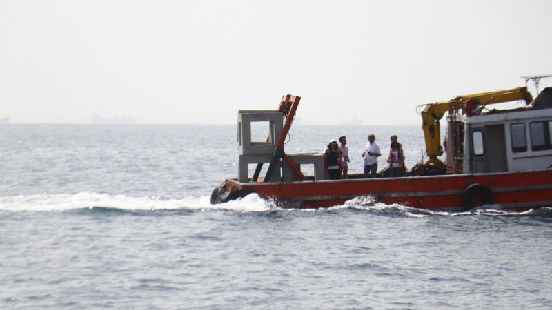 Marmara Denizi’e yapay resifler indiriliyor