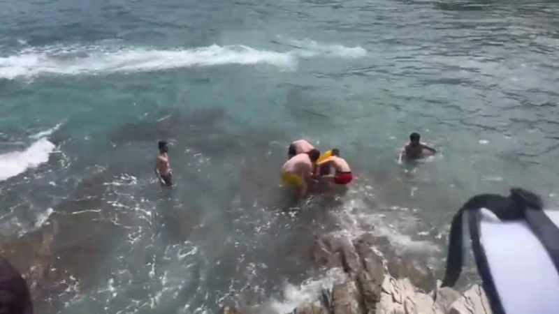 Şile'de boğulma tehlikesi yaşayan 4 kişi kurtarıldı