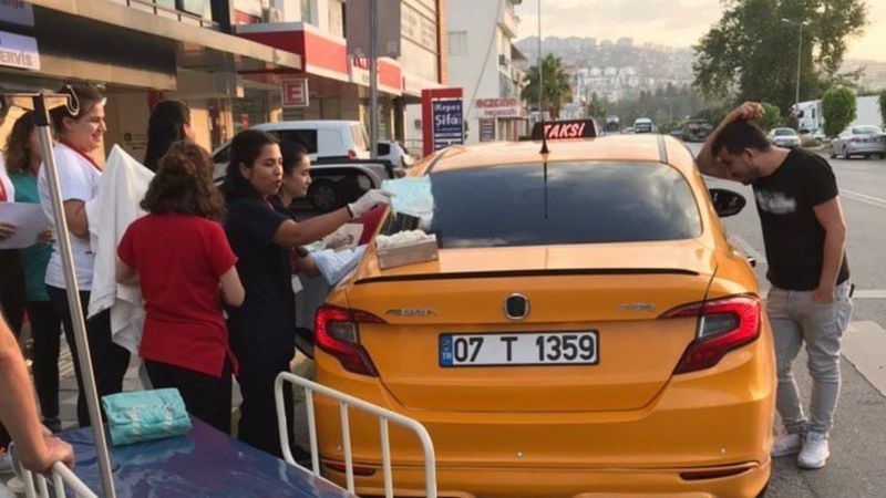 Antalya'daki hamile kadın doğumunu takside yaptı