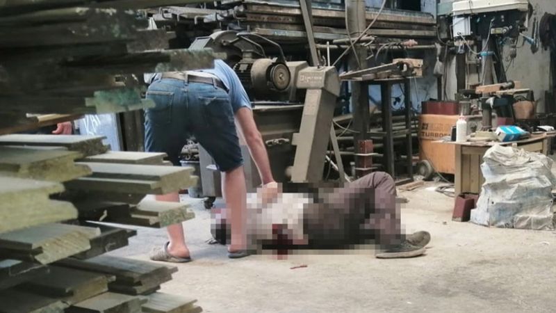 Denizli'de iş yerinin çatısından düşen usta hayatını kaybetti