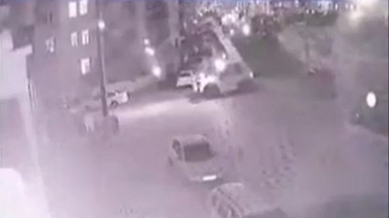 Antalya'da, forklift ile elektrik tellerini koparan sürücünün ehliyetine el konuldu