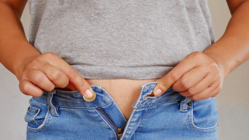 Göbek yağını eritmek için uzak durulması gereken 5 besin