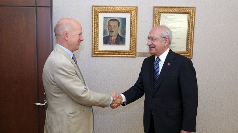 Kemal Kılıçdaroğlu, İngiliz Büyükelçi Chilcott ile görüştü