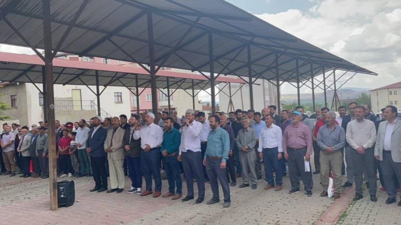 Sivas'ta yağmur duası sırasında yağış başladı