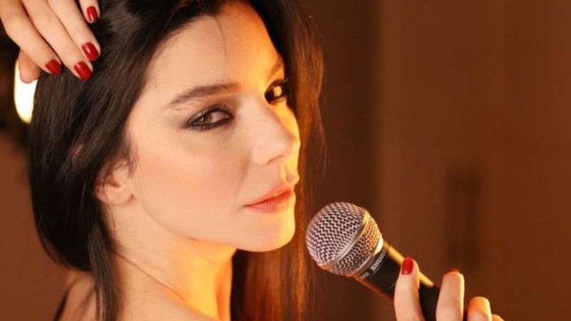 Merve Boluğur'un şarkı sözleri sosyal medyada gündem oldu! 'Bu nasıl bir fantezi'