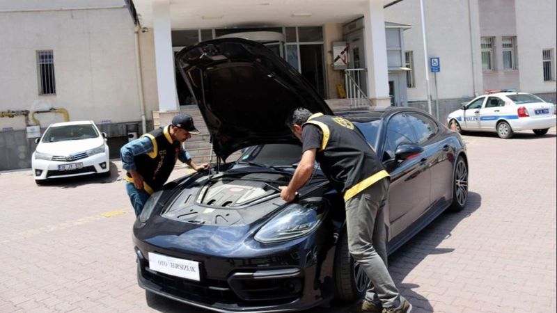 Almanya'da çalınan Porsche Kayseri'de bulundu