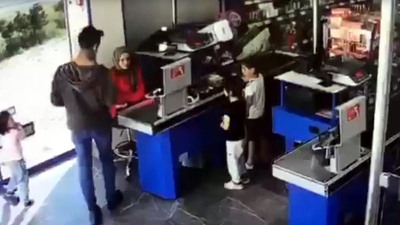 Tekirdağ'daki markette soygun: 900 TL alıp kaçtı