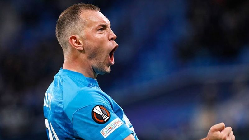 Artem Dzyuba, Fenerbahçe için İstanbul'da