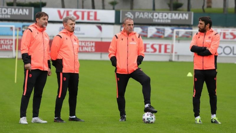 Abdullah Avcı, duran top antrenörü arıyor