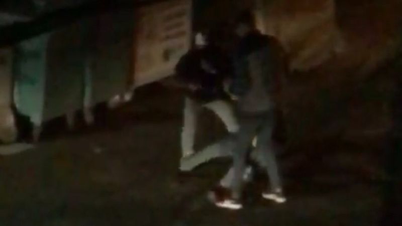 Kağıthane'deki genci darbedip telefonunu çaldılar