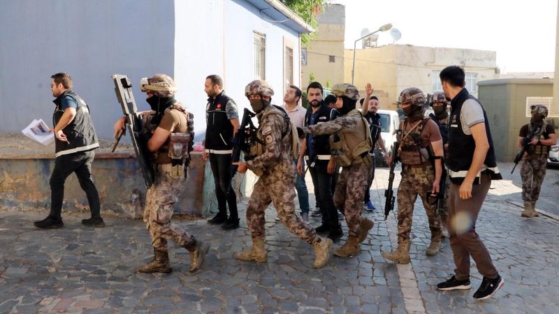 Şanlıurfa'da torbacı operasyonu: 24 tutuklama