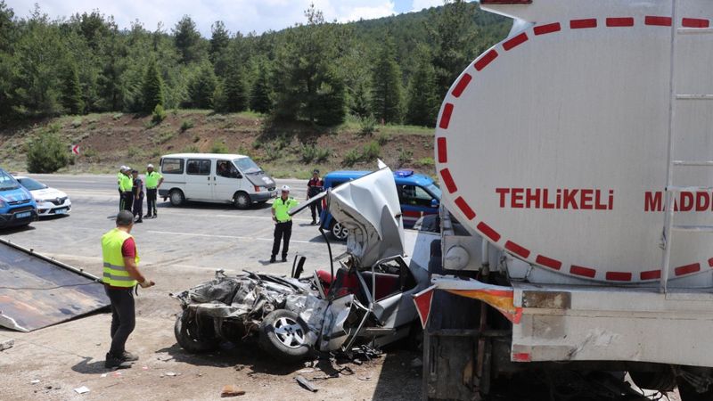 Denizli'de feci kaza: 3 ölü