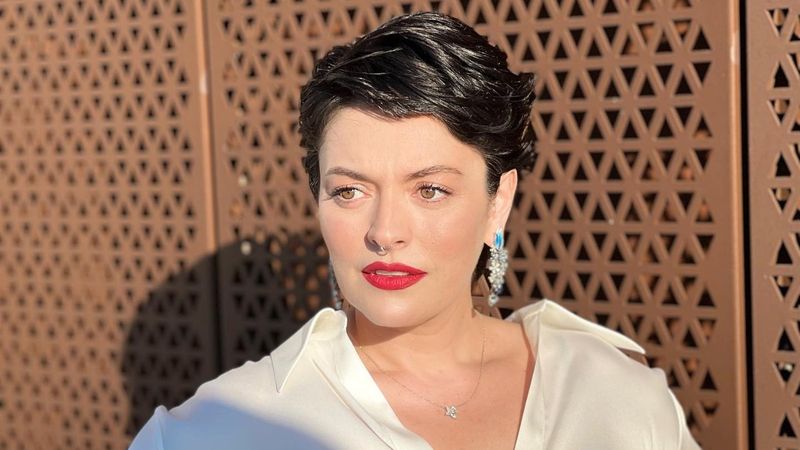 Ezgi Mola'nın ayak kokusu isyanı