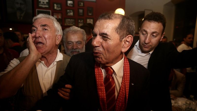 Dursun Özbek'ten transfer açıklaması