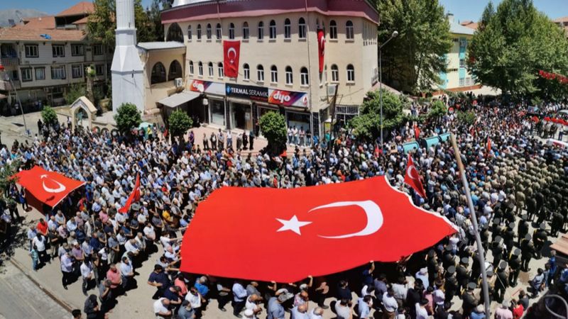 Türkiye şehitlerini uğurluyor