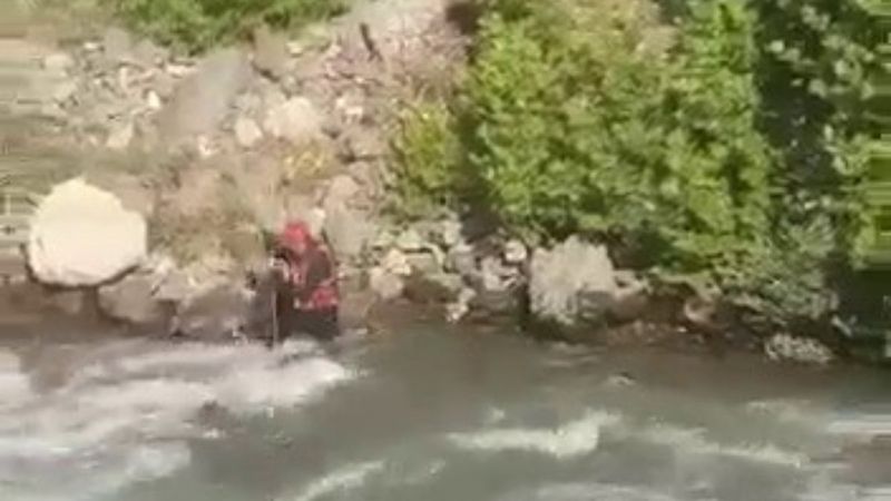 Siirt'te çayda kaybolan sağlık çalışanı aranıyor