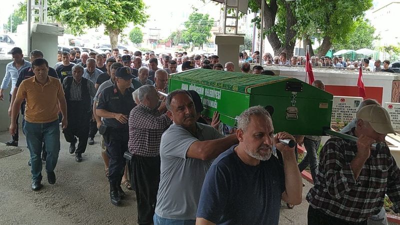 Adanalı şehidin babası toprağa verildi