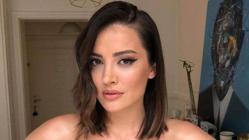 İrem Sak'ın kareleri mest etti! 'Sivas güzeli misin be'