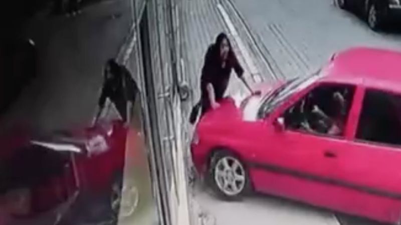 Ankara'da frenle gazı karıştıran sürücü kazaya neden oldu