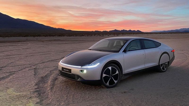 Tek şarjla 7 ay kullanılabilen otomobil: Lightyear 0