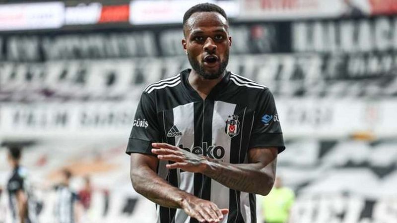 Cyle Larin, Instagram'dan Beşiktaş'ı sildi