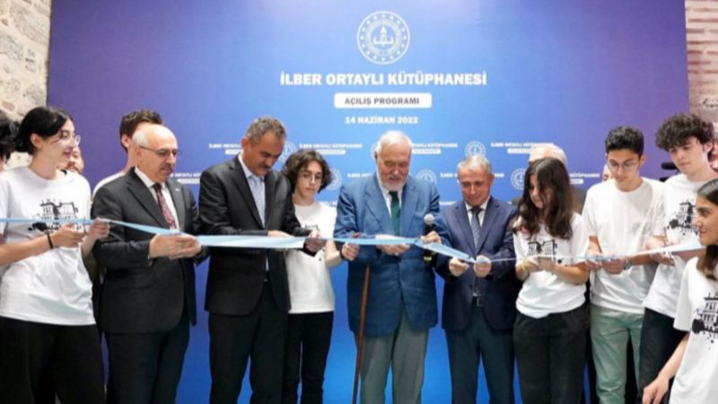 Fatih’teki Vefa Lisesi’nde İlber Ortaylı Kütüphanesi açıldı
