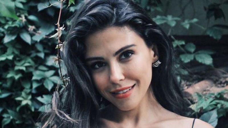 Baba'nın Elif'i Dilara Aksüyek sütyeni bu sefer dışına giydi! 'Yok daha neler'