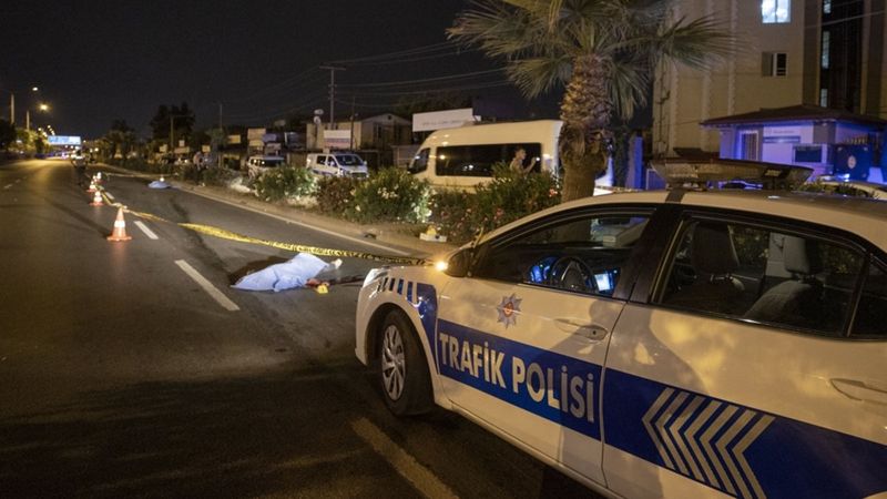 Antalya'da motosiklet kazası: 3 ölü